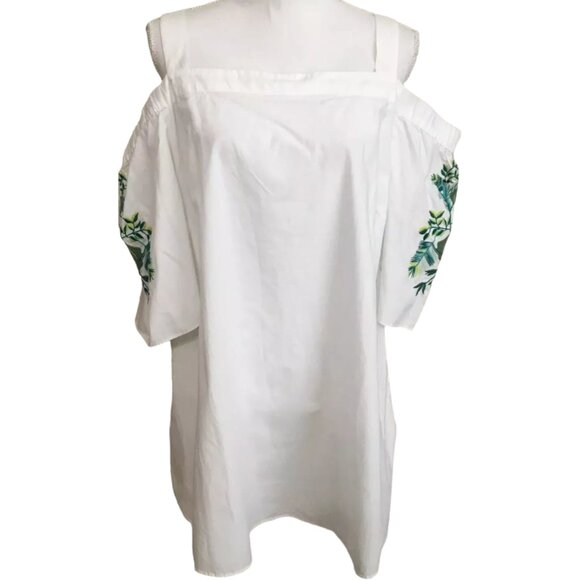 Kaari Blue Curvy Top - Plus Size - Picture 1 of 9